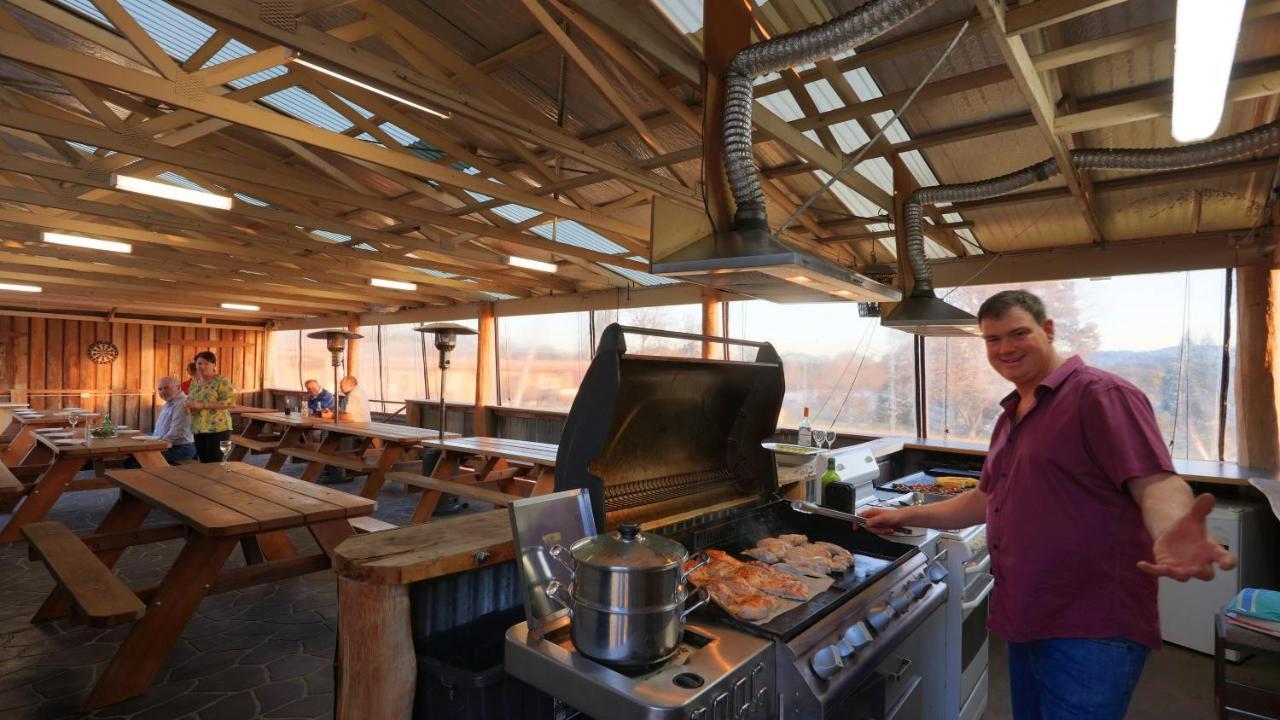 Tenterfield Motor Inn Екстериор снимка